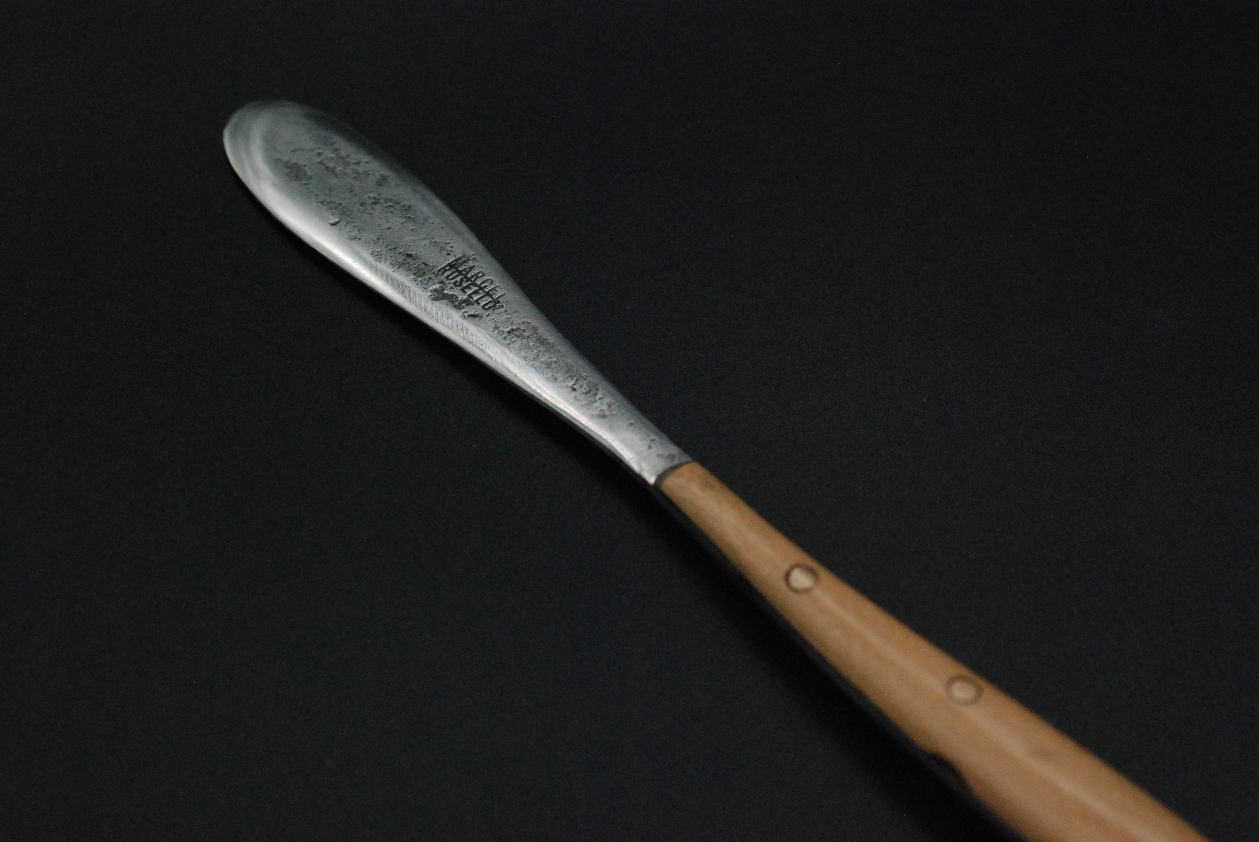 Butter knife beech wooden handle